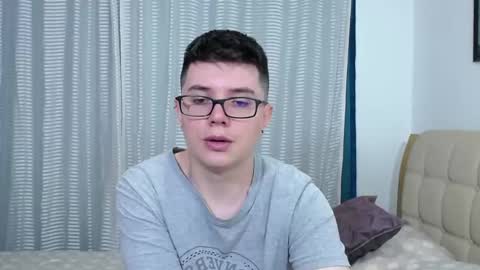 Snapshot of kevinhunts chatting on 01-08-26, 09:39 Kevin online show from 01-08-26, 09:39