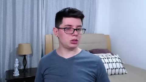 Snapshot of kevinhunts chatting on 03-06-26, 10:50 Kevin online show from 03-06-26, 10:50