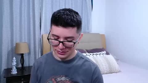 Snapshot of kevinhunts chatting on 03-09-26, 07:29 Kevin online show from 03-09-26, 07:29