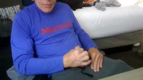 Snapshot of kevinj6969 chatting on 10-27-25, 02:15 kevinj6969 online show from 10-27-25, 02:15