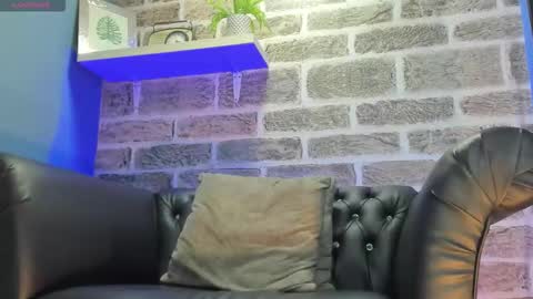 Snapshot of kevinn_blue chatting on 10-28-25, 12:03 Sexy Hot Kevin online show from 10-28-25, 12:03