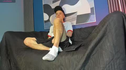 Snapshot of kevinn_blue chatting on 11-14-25, 12:59 Sexy Hot Kevin online show from 11-14-25, 12:59
