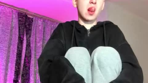 kevinsupershy online show from 06-25-26, 08:35