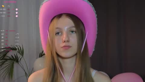 Snapshot of keylalong chatting on 02-14-25, 06:19 Hi Im Mary Glad to see you in my room PVT is open online show from 02-14-25, 06:19