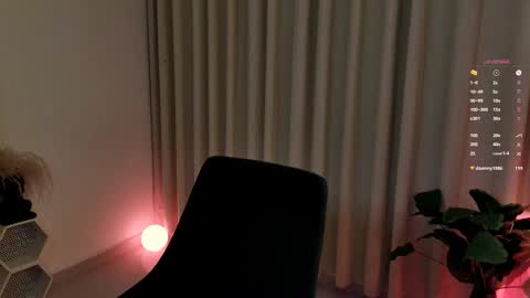 Snapshot of keylamiller1 chatting on 03-02-25, 02:08 Keyla online show from 03-02-25, 02:08