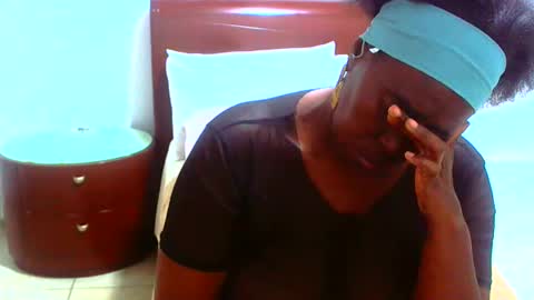 keysenbarxx19 online show from 04-22-26, 02:47