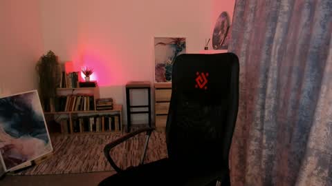 Snapshot of keytsilvas chatting on 12-05-24, 05:26 Keyt online show from 12-05-24, 05:26