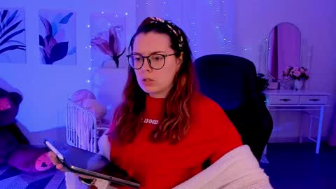 Snapshot of keytsilvas chatting on 12-21-24, 08:50 Keyt online show from 12-21-24, 08:50