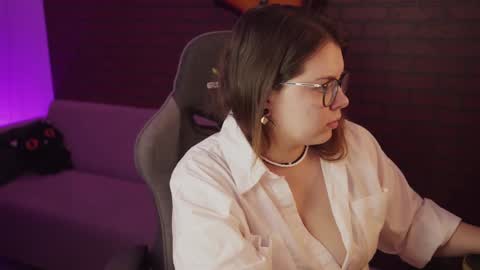 Snapshot of keytsilvas chatting on 01-06-25, 08:35 Keyt online show from 01-06-25, 08:35