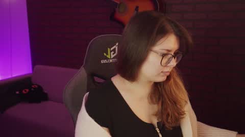 Snapshot of keytsilvas chatting on 01-08-25, 05:37 Keyt online show from 01-08-25, 05:37