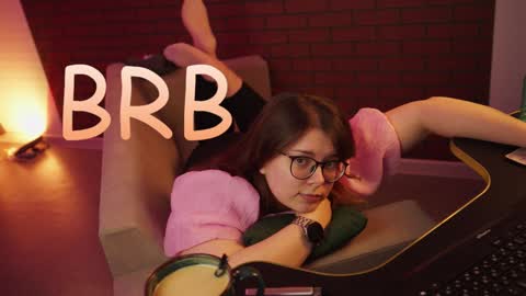 Snapshot of keytsilvas chatting on 01-19-25, 05:26 Keyt online show from 01-19-25, 05:26