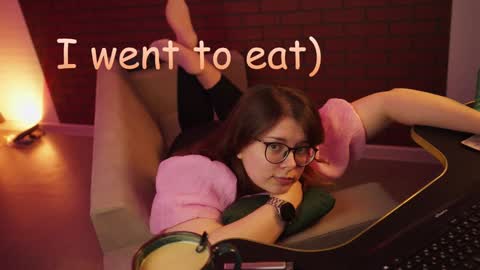 Snapshot of keytsilvas chatting on 01-19-25, 08:29 Keyt online show from 01-19-25, 08:29