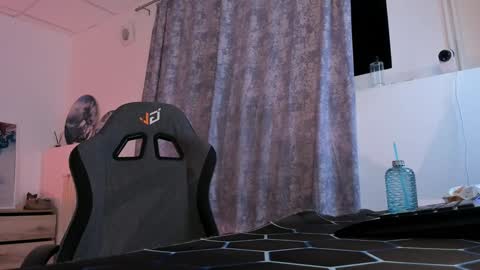 Snapshot of keytsilvas chatting on 01-31-25, 08:43 Keyt online show from 01-31-25, 08:43