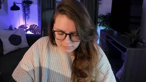 Snapshot of keytsilvas chatting on 03-11-25, 03:34 Keyt online show from 03-11-25, 03:34