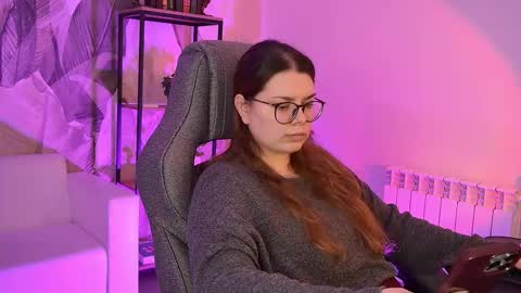 Snapshot of keytsilvas chatting on 02-09-26, 12:09 Keyt online show from 02-09-26, 12:09