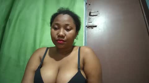 Snapshot of kezia0910 chatting on 10-14-25, 07:47 kezia0910 online show from 10-14-25, 07:47