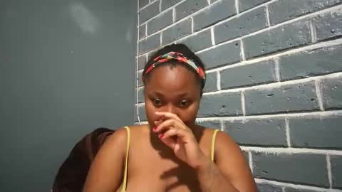 Snapshot of kezia0910 chatting on 11-06-25, 12:17 kezia0910 online show from 11-06-25, 12:17