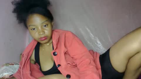 Snapshot of khaissa chatting on 12-20-25, 07:32 khaissa online show from 12-20-25, 07:32