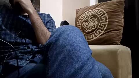 Snapshot of khaqan4u chatting on 02-22-25, 01:44 khaqan4u online show from 02-22-25, 01:44