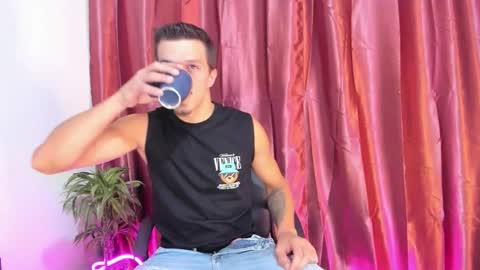 Snapshot of khatarsis2000 chatting on 09-25-25, 03:10 DonyBrown online show from 09-25-25, 03:10