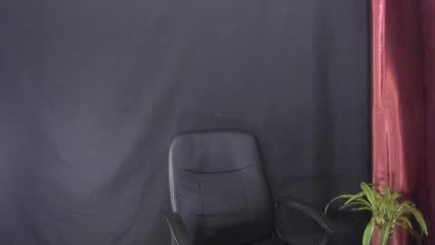 Snapshot of khatarsis2000 chatting on 03-06-26, 07:38 DonyBrown online show from 03-06-26, 07:38