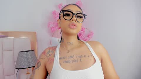 Khelany Isyy  online show from 02-08-25, 09:15