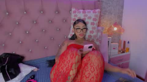 Khelany Isyy  online show from 01-07-26, 02:08