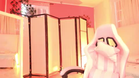 Khloe online show from 10-22-25, 12:27