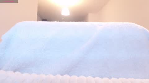 Khloe online show from 02-06-25, 05:09