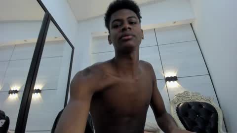 Snapshot of khris__evans chatting on 03-24-26, 11:04 Kris Evans online show from 03-24-26, 11:04