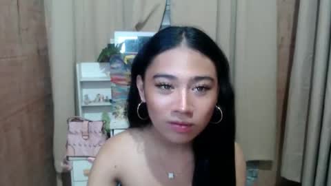 Snapshot of kiana4uxoxo chatting on 09-17-25, 07:32 Kiana online show from 09-17-25, 07:32