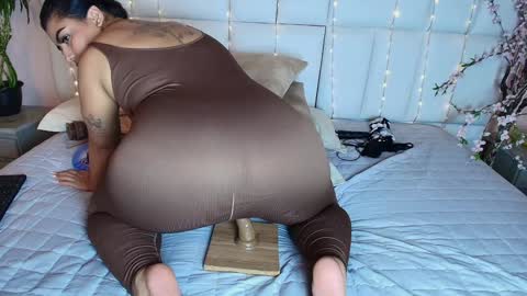    N         M online show from 01-25-25, 02:36