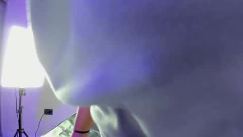    N         M online show from 10-06-25, 11:40