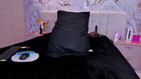    N         M online show from 11-08-25, 11:25