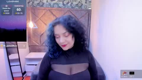 kiara Cruz online show from 10-27-25, 08:35