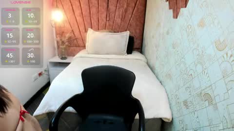 kiara Cruz online show from 04-28-26, 07:41