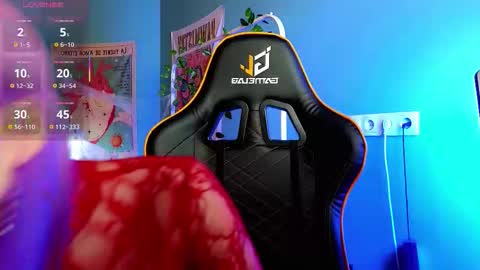 Kira online show from 10-28-25, 08:55