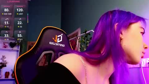 Kira online show from 11-25-25, 09:04