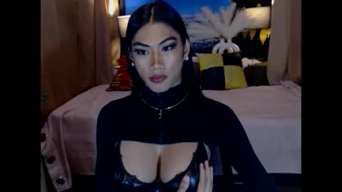 Snapshot of kiara_trans chatting on 04-07-26, 10:26 kiara_trans online show from 04-07-26, 10:26