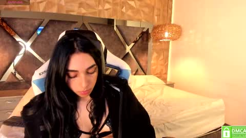 kiara_velvet__ online show from 04-21-26, 04:41