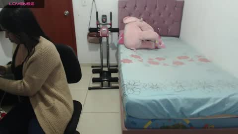 Kiara online show from 12-22-24, 12:17