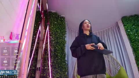 Snapshot of kiara_zahiri_ chatting on 09-17-25, 10:39 Kiara Zahiri online show from 09-17-25, 10:39