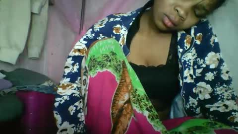 Snapshot of kiarah_69 chatting on 05-18-26, 01:45 kiarah 69 online show from 05-18-26, 01:45