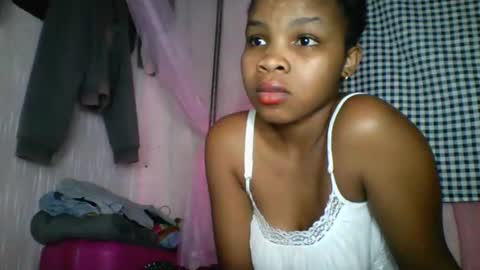 Snapshot of kiarah_69 chatting on 05-30-26, 11:35 kiarah 69 online show from 05-30-26, 11:35