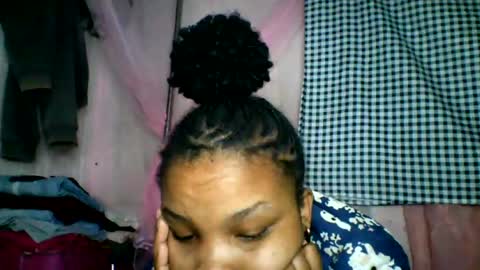 Snapshot of kiarah_69 chatting on 06-12-26, 04:11 kiarah 69 online show from 06-12-26, 04:11