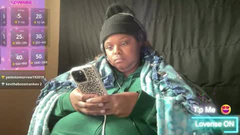 Snapshot of kiarasugars chatting on 12-16-25, 06:35 KiaraSugars online show from 12-16-25, 06:35