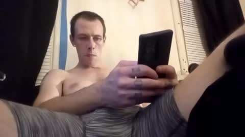 Snapshot of kickitwithfrankie chatting on 01-11-26, 06:51 Frankie online show from 01-11-26, 06:51