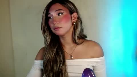Snapshot of kiera_on_fire chatting on 12-05-24, 11:38 Kiera online show from 12-05-24, 11:38