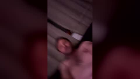 Snapshot of kiestiets chatting on 04-10-26, 08:57 Aron online show from 04-10-26, 08:57