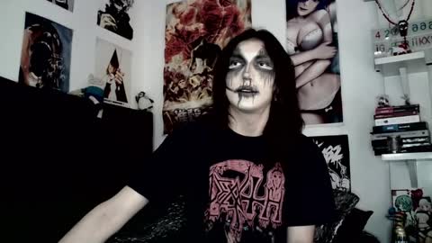 Snapshot of kiiller_queen chatting on 05-29-26, 02:59 kenny online show from 05-29-26, 02:59